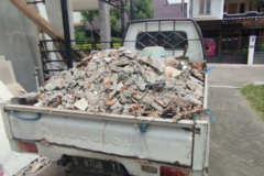 Jasa Buang Puing Jogja Berbasis Teknologi: Solusi Cepat, Praktis, dan Efisien